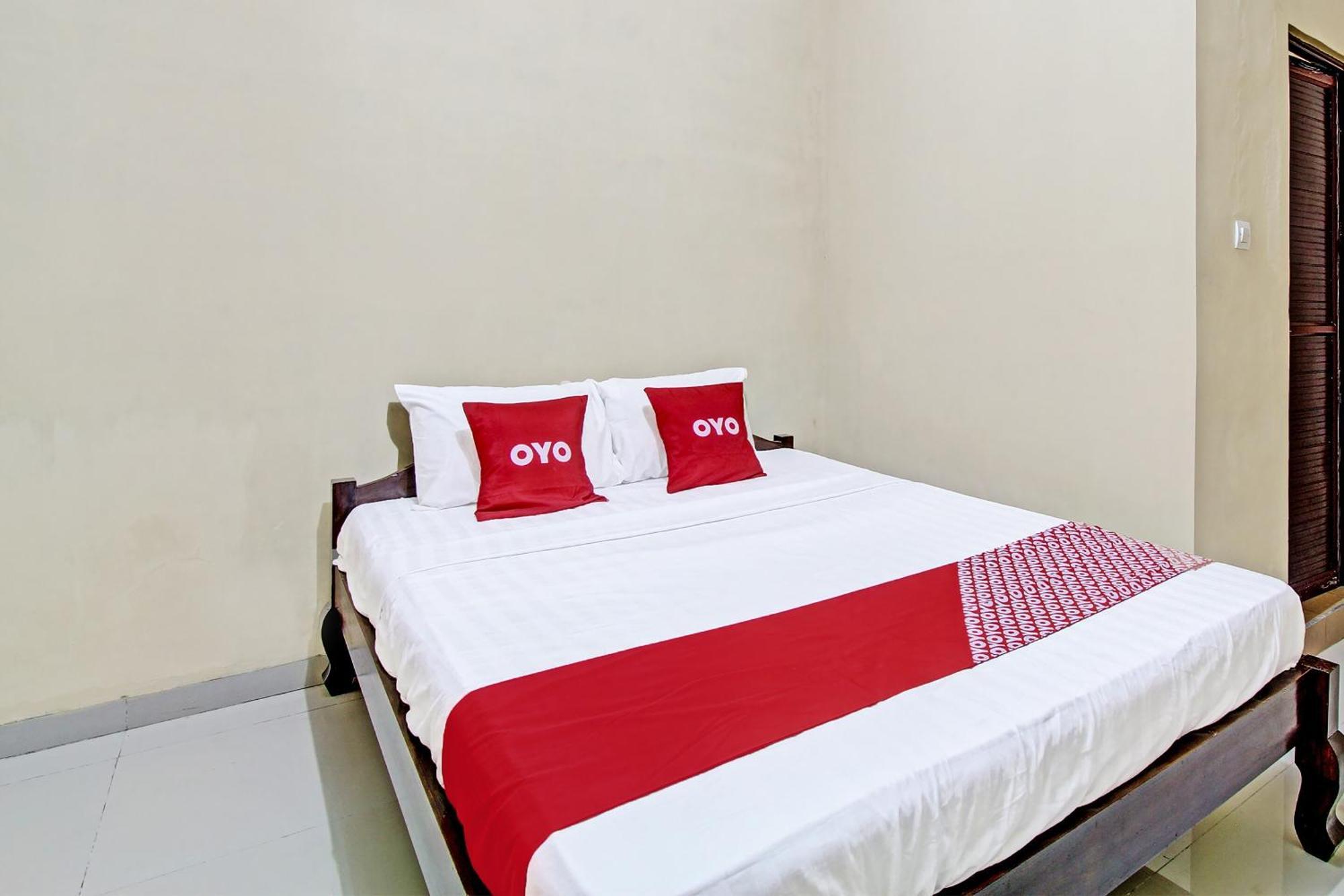 Oyo 91353 Hotel Surya Andesa Klaten Exterior photo