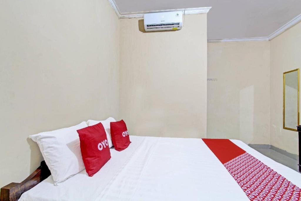 Oyo 91353 Hotel Surya Andesa Klaten Exterior photo